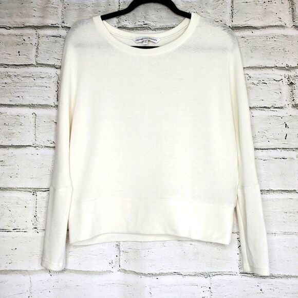 Cupcakes & cashmere cropped white soft sweatshirt small - Picture 1 of 7